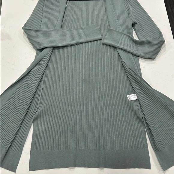 Open Front Ribbed Cardigan in Foam Green - Picture 5 of 7